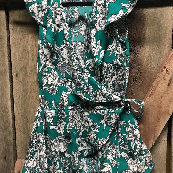 Floral wrap top Japana size small green - Picture 2 of 7